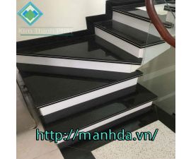 Cầu thang đá mặt nằm đá đen mặt dựng giá đá hoa cương 21 Cầu thang đá mặt nằm đá đen mặt dựng giá đá hoa cương 21